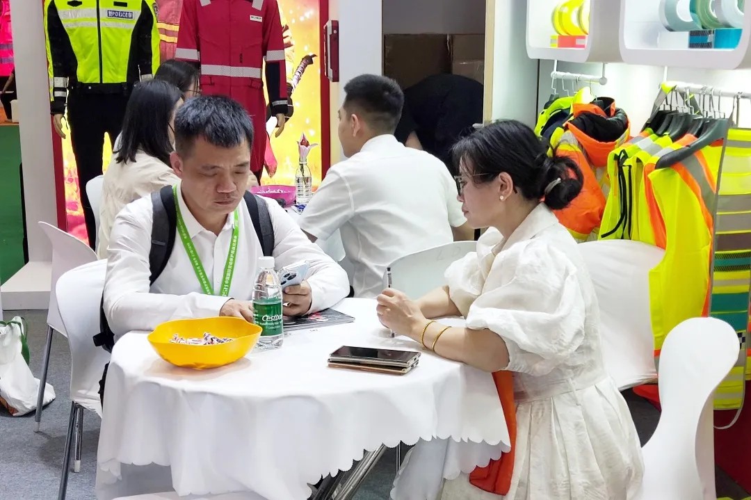 开云kaiyun电竞光学上海劳保展3